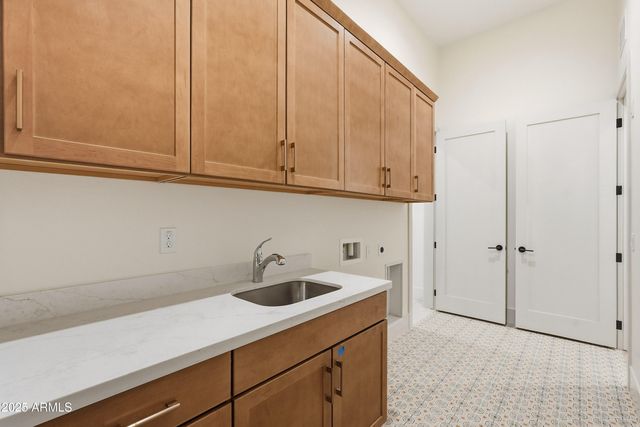 2759 E LONGHORN Drive, Gilbert, AZ 85297