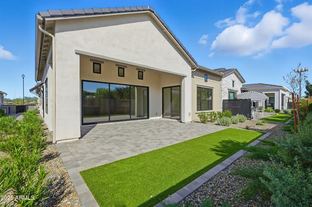 2759 E LONGHORN Drive, Gilbert, AZ 85297