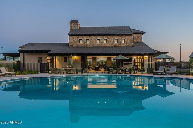 2759 E LONGHORN Drive, Gilbert, AZ 85297