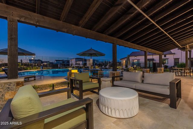 2759 E LONGHORN Drive, Gilbert, AZ 85297