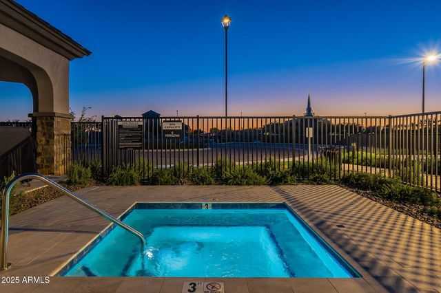 2759 E LONGHORN Drive, Gilbert, AZ 85297