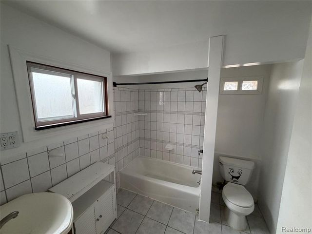 6324 Montrose Street, Detroit, MI 48228