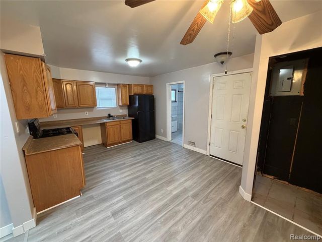 6324 Montrose Street, Detroit, MI 48228