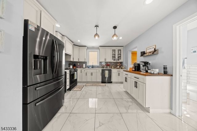 130 Lincoln Ave, Dover Town, NJ 07801