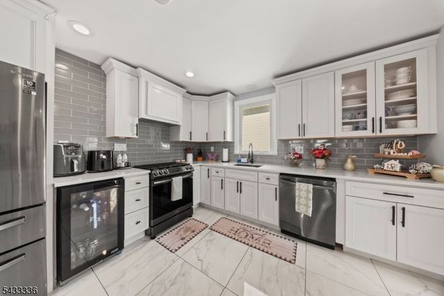 130 Lincoln Ave, Dover Town, NJ 07801