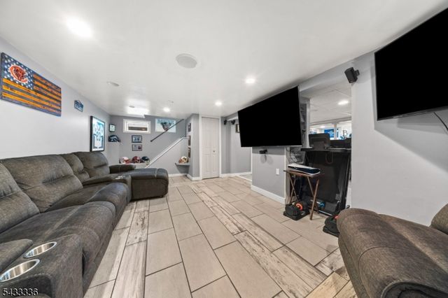 130 Lincoln Ave, Dover Town, NJ 07801