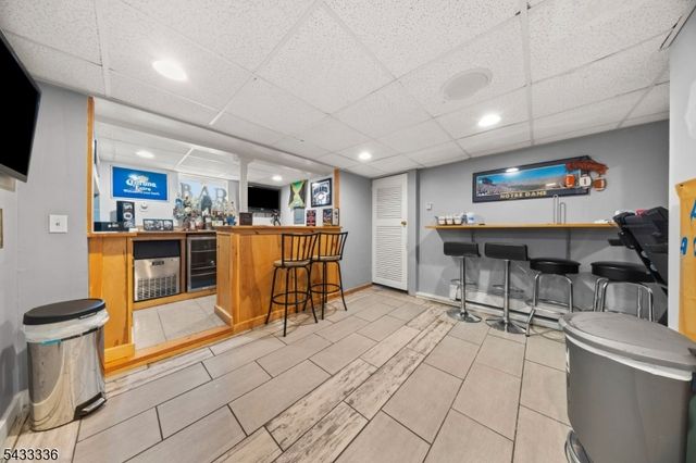 130 Lincoln Ave, Dover Town, NJ 07801