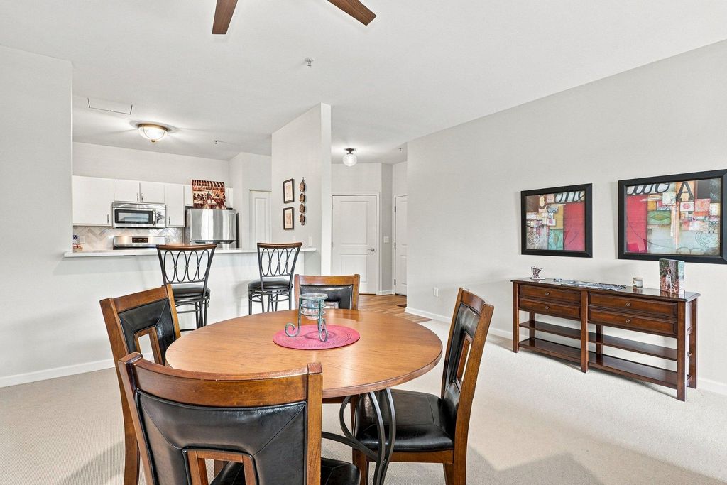 2803 E 38th Street 305, Minneapolis, MN 55406 — photo 2