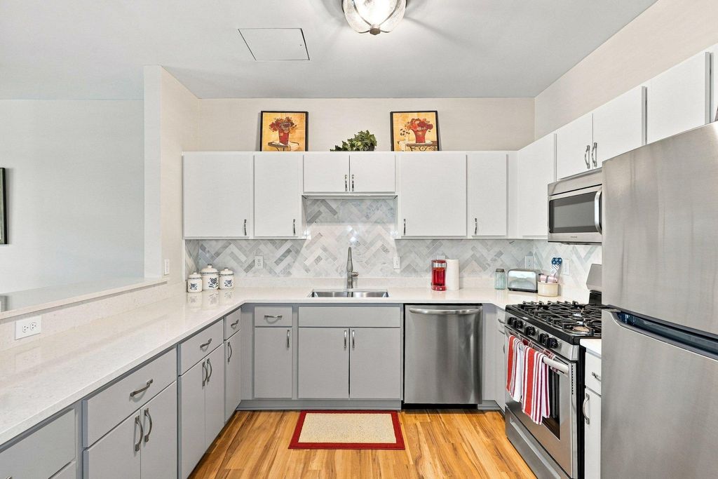 2803 E 38th Street 305, Minneapolis, MN 55406 — photo 3