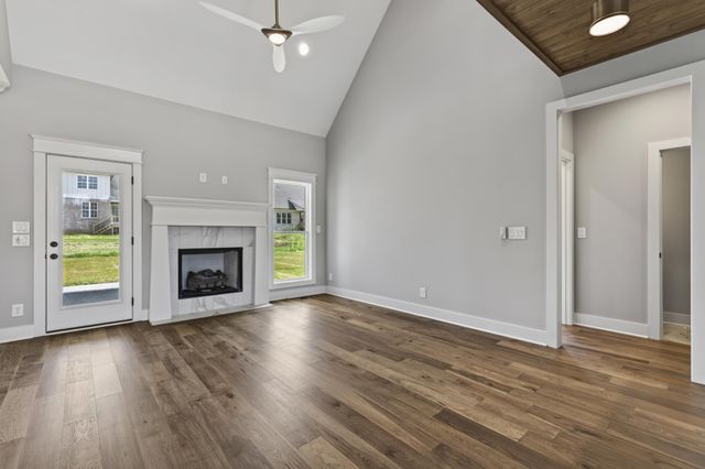 2751 Jasmine St, Lebanon, TN 37087