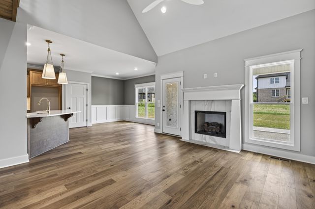 2751 Jasmine St, Lebanon, TN 37087