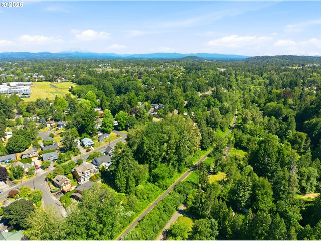629 Se Roberts Ave, Gresham, OR 97080