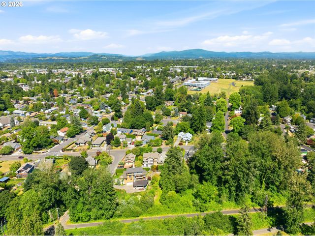 629 Se Roberts Ave, Gresham, OR 97080