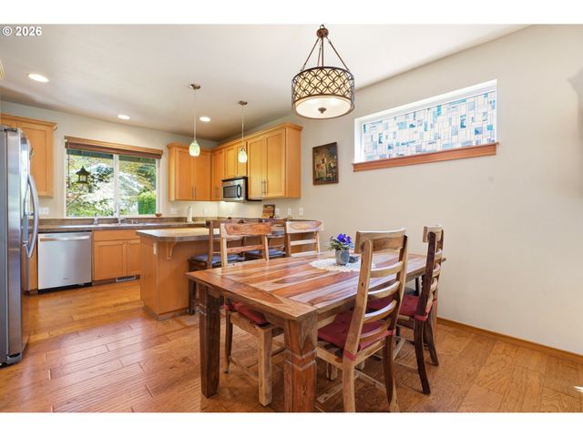 629 Se Roberts Ave, Gresham, OR 97080