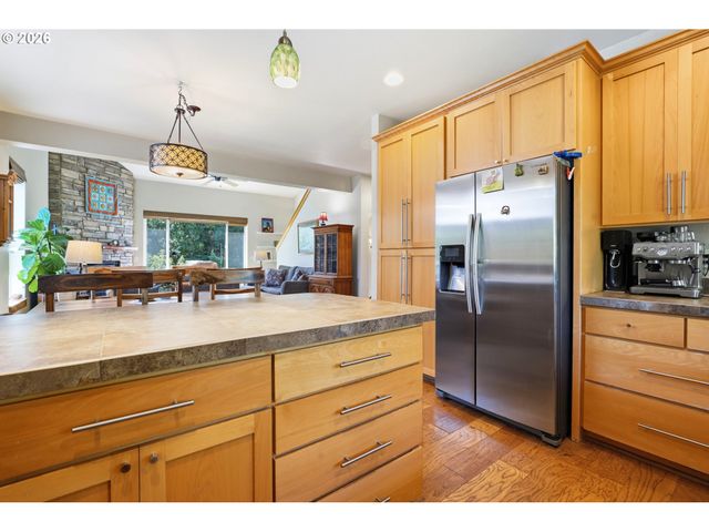 629 Se Roberts Ave, Gresham, OR 97080