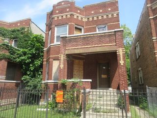 1019 N Leamington Avenue, Chicago, IL 60651