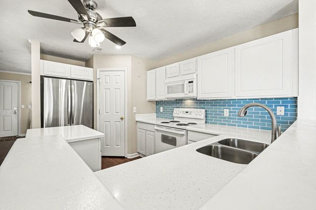 3035 Harpeth Springs Dr, Nashville, TN 37221