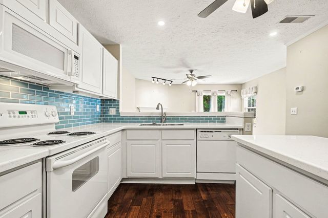 3035 Harpeth Springs Dr, Nashville, TN 37221