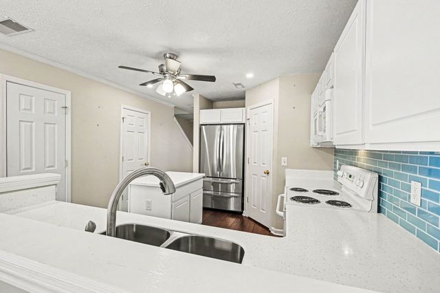 3035 Harpeth Springs Dr, Nashville, TN 37221