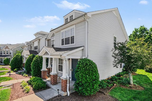 3035 Harpeth Springs Dr, Nashville, TN 37221