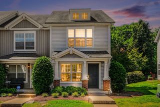 3035 Harpeth Springs Dr, Nashville, TN 37221