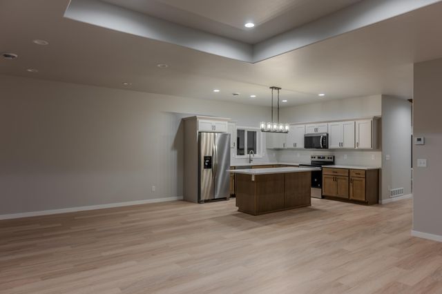 8314 62nd Street S, Horace, ND 58047