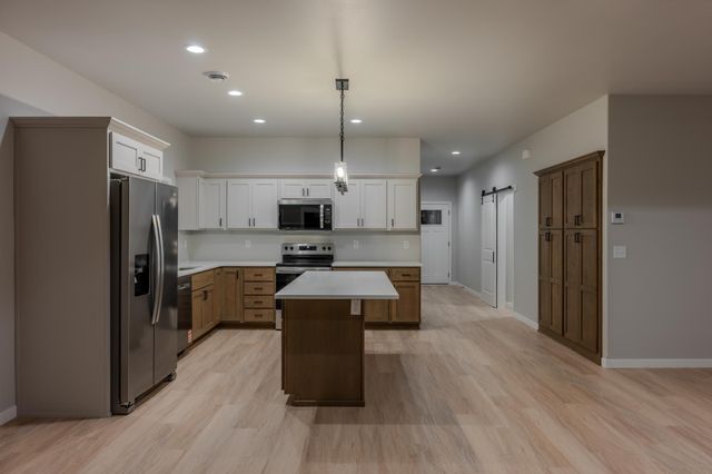 8314 62nd Street S, Horace, ND 58047