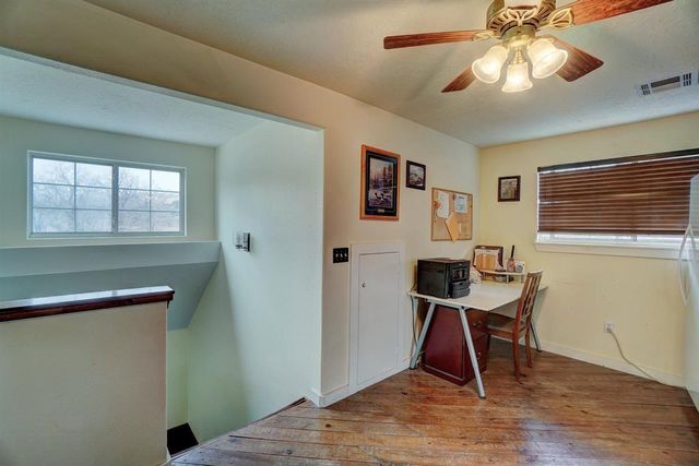 154 Granite Ridge Dr, Medicine Park, OK 73557