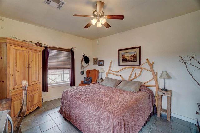 154 Granite Ridge Dr, Medicine Park, OK 73557