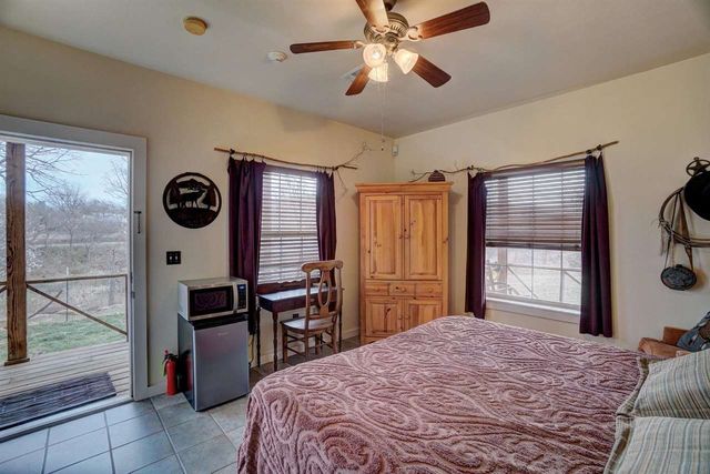 154 Granite Ridge Dr, Medicine Park, OK 73557