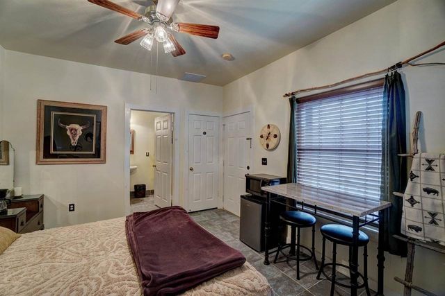 154 Granite Ridge Dr, Medicine Park, OK 73557