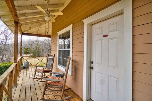 154 Granite Ridge Dr, Medicine Park, OK 73557