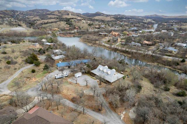 154 Granite Ridge Dr, Medicine Park, OK 73557