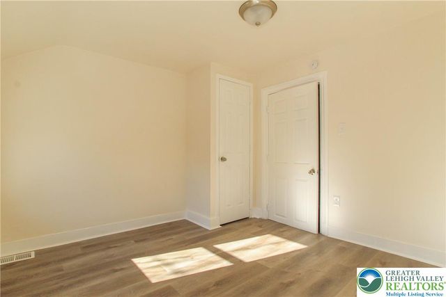 330 Walnut Street, Catasauqua Boro, PA 18032