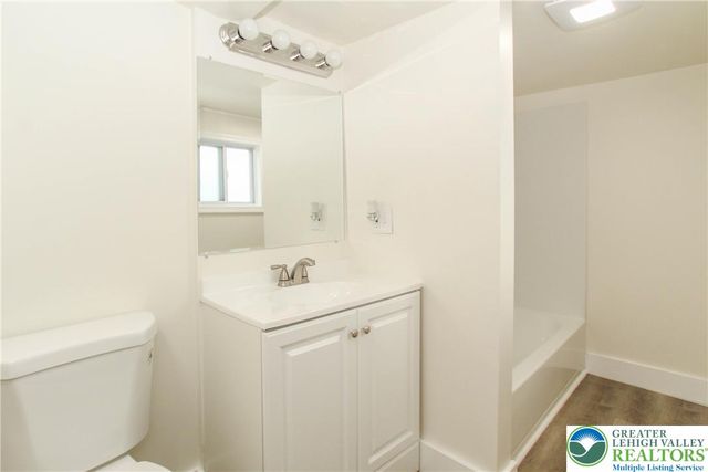 330 Walnut Street, Catasauqua Boro, PA 18032