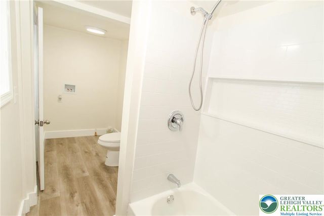 330 Walnut Street, Catasauqua Boro, PA 18032