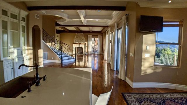 4430 Rosebank Drive, La Canada Flintridge, CA 91011