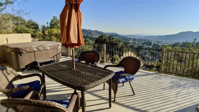 4430 Rosebank Drive, La Canada Flintridge, CA 91011