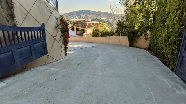 4430 Rosebank Drive, La Canada Flintridge, CA 91011