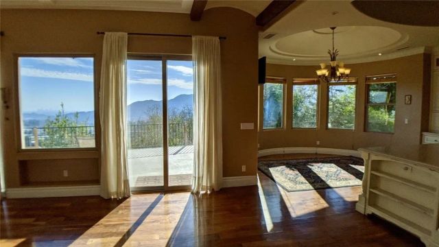 4430 Rosebank Drive, La Canada Flintridge, CA 91011