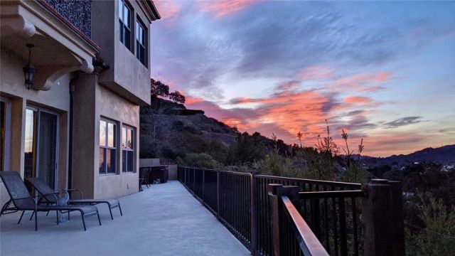 4430 Rosebank Drive, La Canada Flintridge, CA 91011