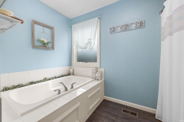 9496 Dension Lane, New Haven, IN 46774