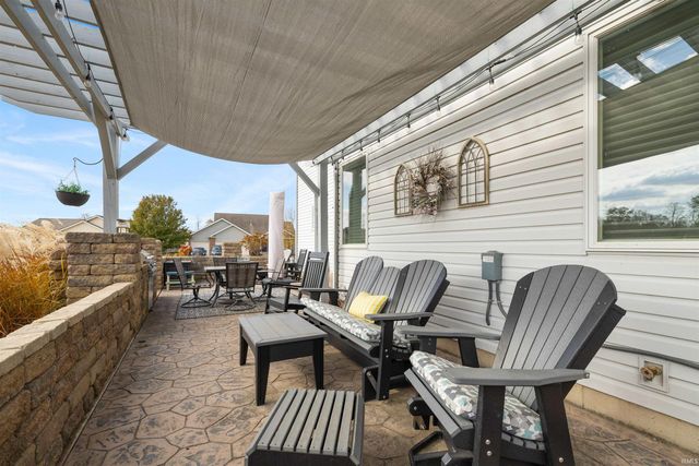 9496 Dension Lane, New Haven, IN 46774