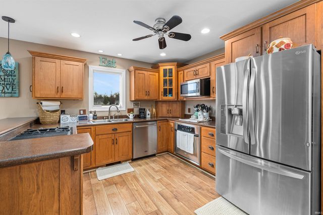 9496 Dension Lane, New Haven, IN 46774