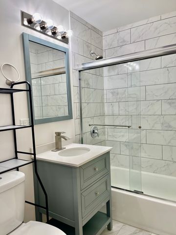 10037 S Walnut Terrace 312, Palos Hills, IL 60465