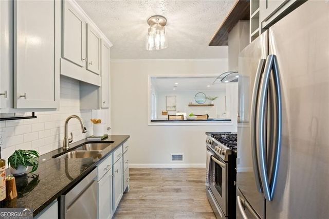 3961 S Hurt Road SW, Smyrna, GA 30082