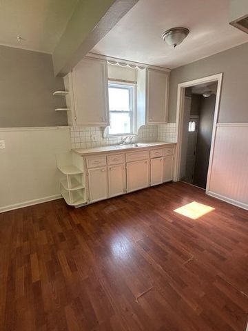 1858 Leblanc Street, Lincoln Park City, MI 48146