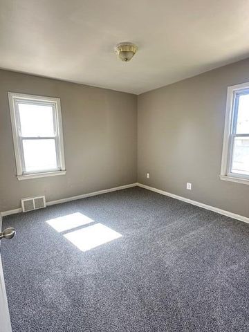 1858 Leblanc Street, Lincoln Park City, MI 48146