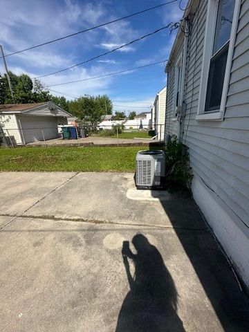 1858 Leblanc Street, Lincoln Park City, MI 48146