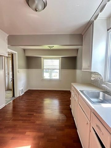 1858 Leblanc Street, Lincoln Park City, MI 48146